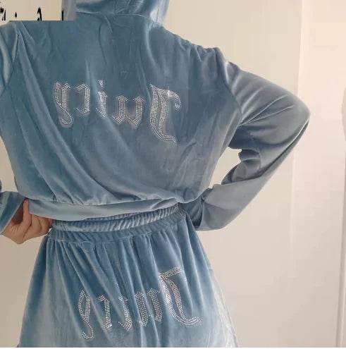Juicy Sweatshirt and Pants with Diamonds - Global Merch Markets