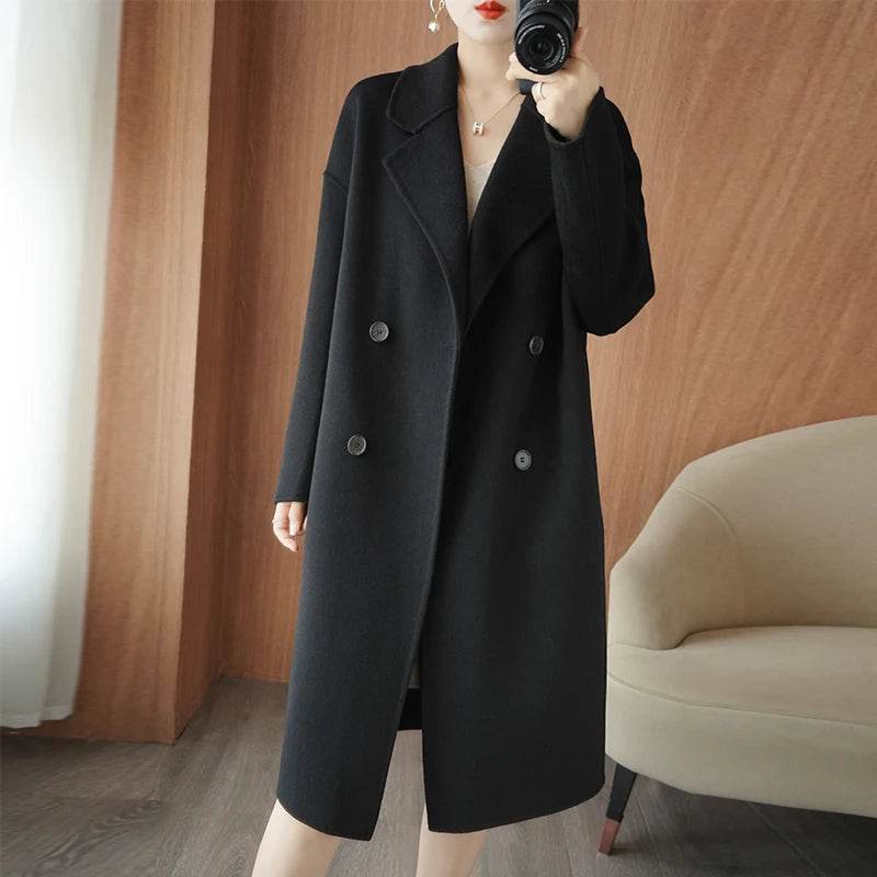 2023 Oversized Women's CoatIntroducing the 2023 Oversized Women's CoatStay warm and stylish this autumn and winter with our latest product - the 2023 Oversized Women's Coat. Made from 100% sup2023 Oversized Women's Coat Autumn and Winter Long Pure Wool Women's C